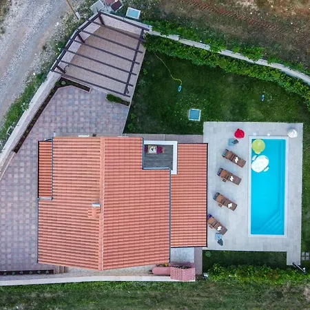 Villa Madonnina Manjadvorci