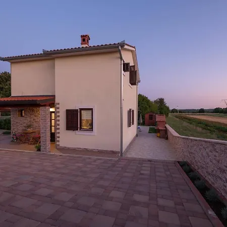 Villa Madonnina Manjadvorci