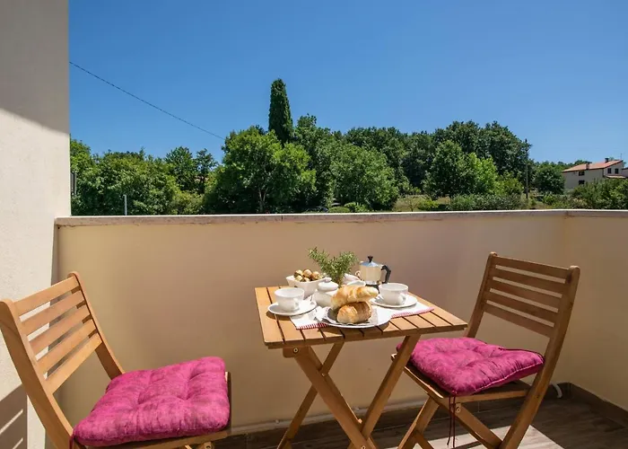 Madonnina Vila Manjadvorci